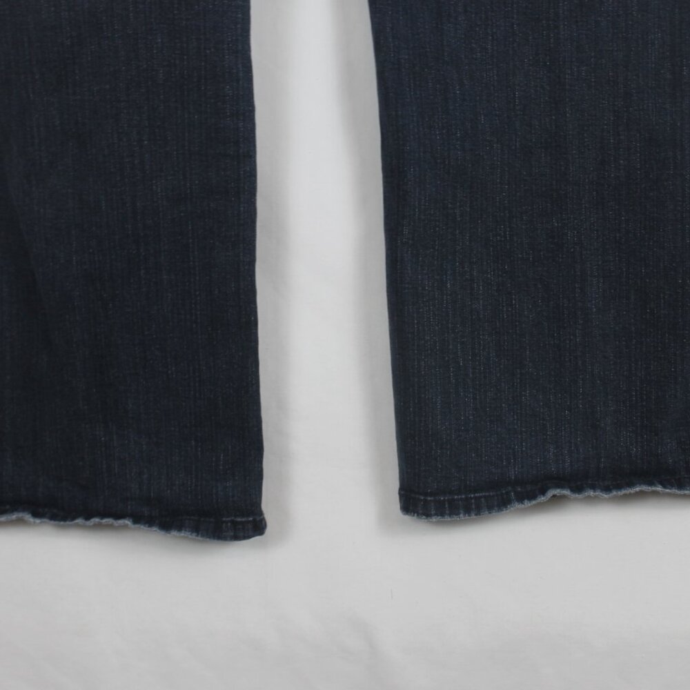 TORRID Denim Jeans Woman Size 16 Dark Blue Boot cut 5 Pocket Design Stretch - Picture 10 of 10